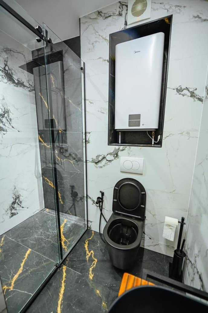 Mon Ami Boutique Hotel Шкодер Экстерьер фото